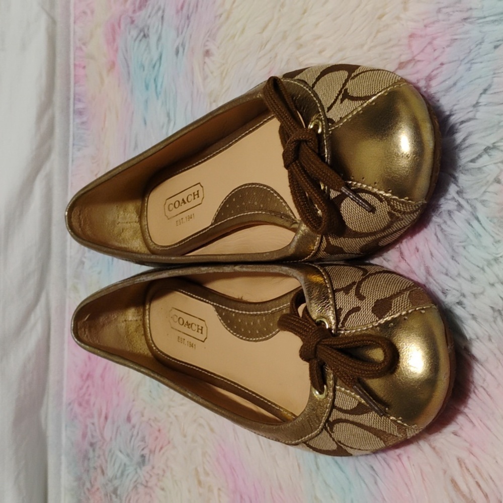 (X-100) SALE! Coach Ballet Flats W Gold Detail Sz.8M They can fit 8.5 Like New - Picture 4 of 15